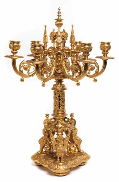 Detailabbildung: Kaminuhr-Garnitur in feuervergoldeter Bronze im Renaissance-Stil