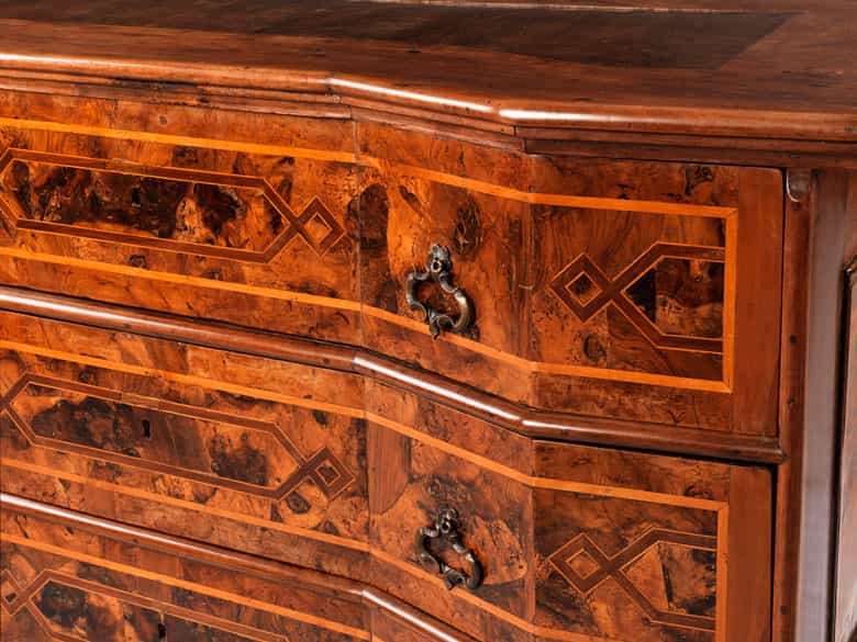 Detailabbildung: Große Spätbarock-Kommode