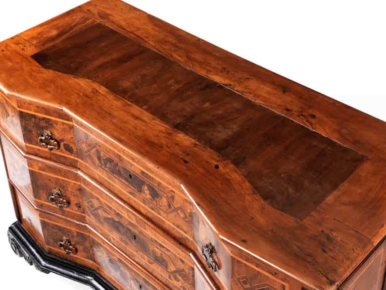 Detailabbildung: Große Spätbarock-Kommode