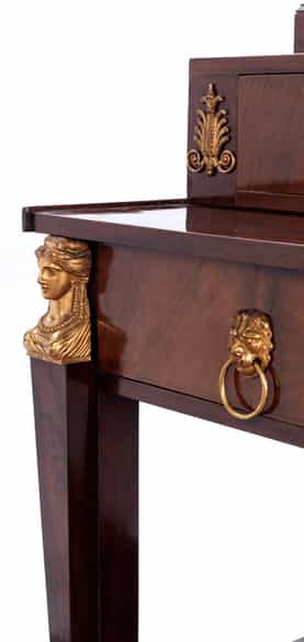 Detailabbildung: Seltenes Empire-Spiegelmöbel