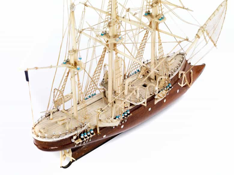 Detailabbildung: Modellschiff eines Dreimasters