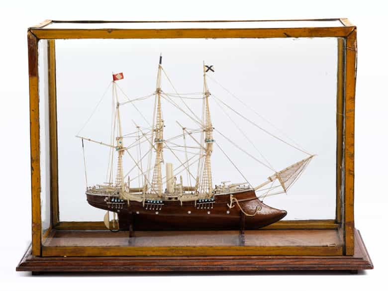 Detailabbildung: Modellschiff eines Dreimasters