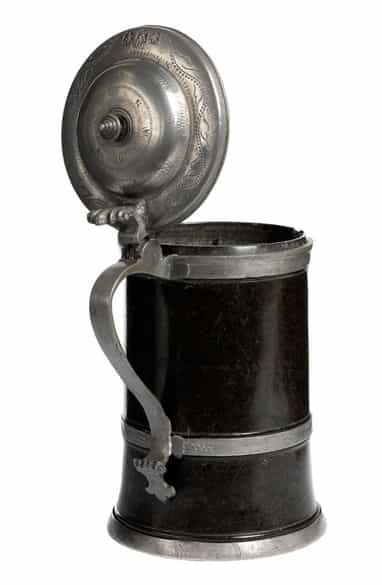 Detailabbildung: Serpentin-Humpen