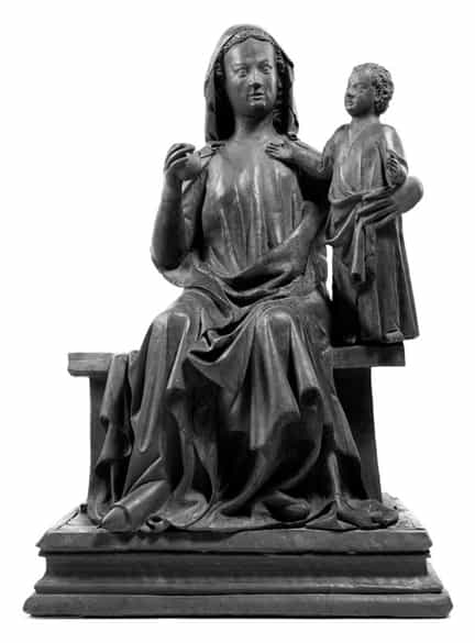 Detailabbildung: Museale, bedeutende Schnitzfigur der Thronenden Madonna mit Kind um 1310