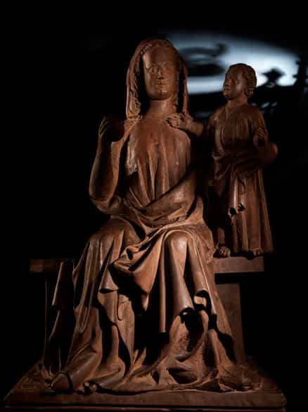 Detailabbildung: Museale, bedeutende Schnitzfigur der Thronenden Madonna mit Kind um 1310