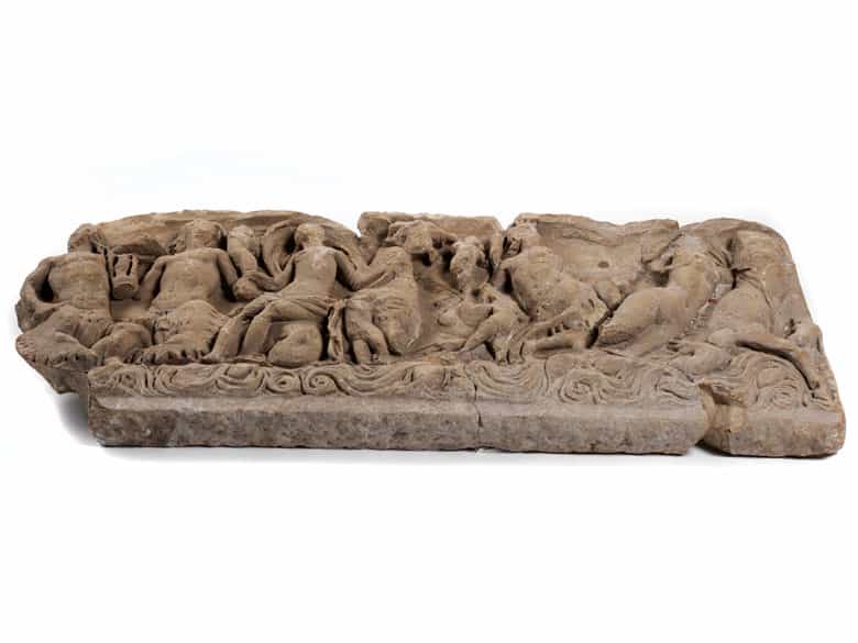 Detailabbildung: Großes Wand- oder Sarkophagrelief in hellem Marmor