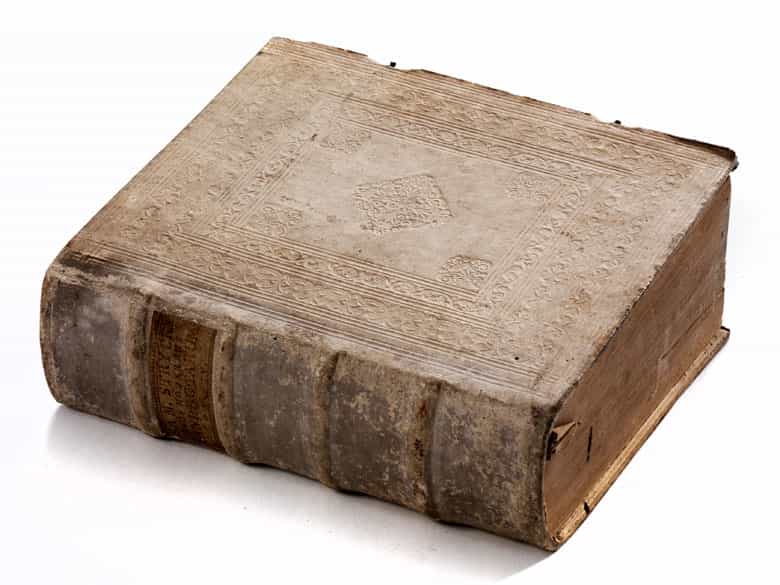 Detailabbildung: Weiße Bibliothek mit Werken des 16. - 18. Jahrhunderts