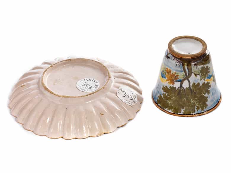 Detailabbildung:  Italienische Tazza mit zugehöriger Unterschale