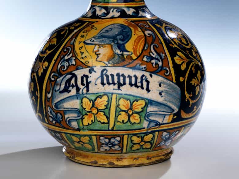 Detailabbildung: Majolika-Apotheken-Flasche