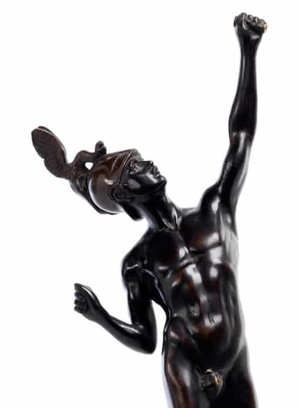 Detailabbildung:  Bronzestatuette eines nackten Bogenschützen