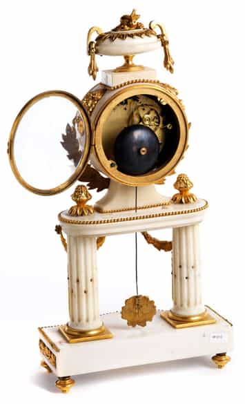 Detailabbildung:  Portaluhr