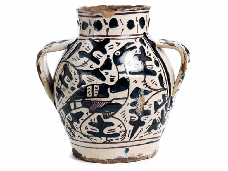 Detailabbildung: Majolika-Doppelhenkel-Vase aus der Werkstatt des Giunta di Tugio, Florenz, um 1480