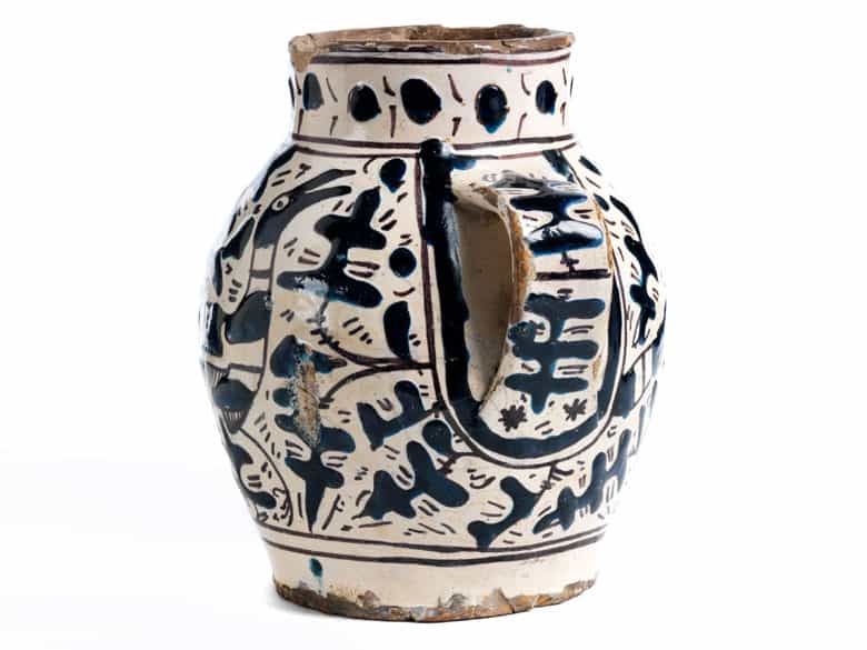 Detailabbildung: Majolika-Doppelhenkel-Vase aus der Werkstatt des Giunta di Tugio, Florenz, um 1480