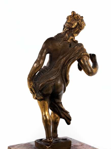 Detailabbildung:  Kleine vergoldete Bronzefigur einer weiblichen Allegorie