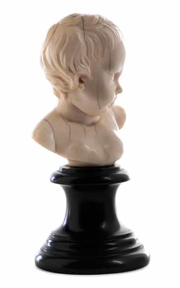 Detailabbildung: Geschnitztes Elfenbeinköpfchen in Art von François Duquesnoy, 1597 - 1643