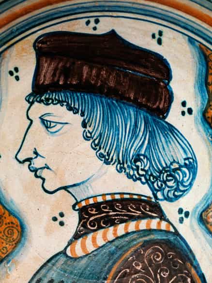 Detailabbildung: Große Majolika-Portraitplatte