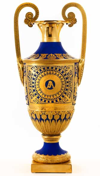 Detailabbildung: † Bedeutende, museale Prunkvase der Porzellanmanufaktur Nymphenburg