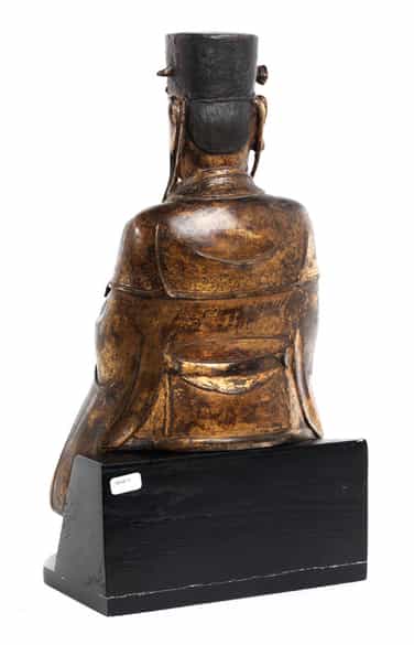 Detailabbildung:  Bronzefigur eines Tempelpriesters