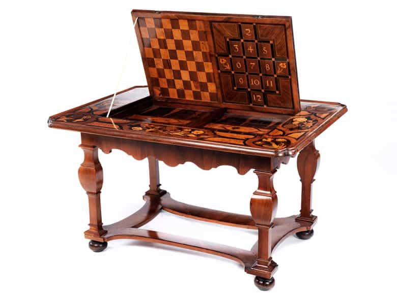 Detailabbildung:  Außergewöhnlicher Barock-Spieltisch