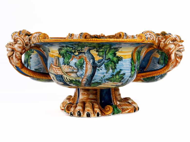 Detailabbildung: Paar große, seltene Majolika-Schalen, wohl aus der Werkstatt der Patanazzi