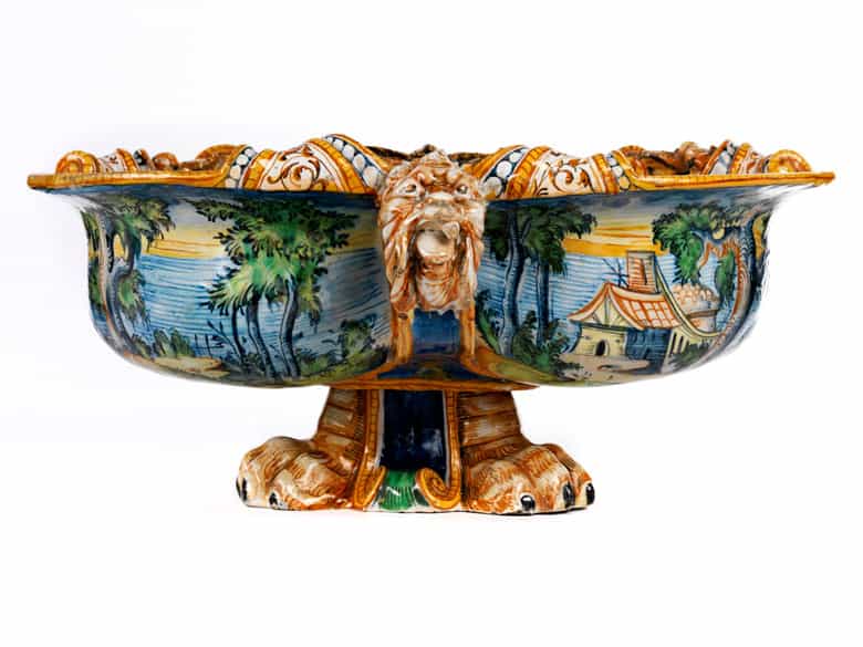 Detailabbildung: Paar große, seltene Majolika-Schalen, wohl aus der Werkstatt der Patanazzi