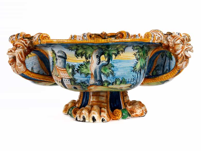 Detailabbildung: Paar große, seltene Majolika-Schalen, wohl aus der Werkstatt der Patanazzi