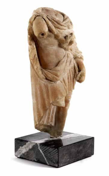 Detailabbildung:  Römischer Torso eines Mannes in kurzem Kriegerrock