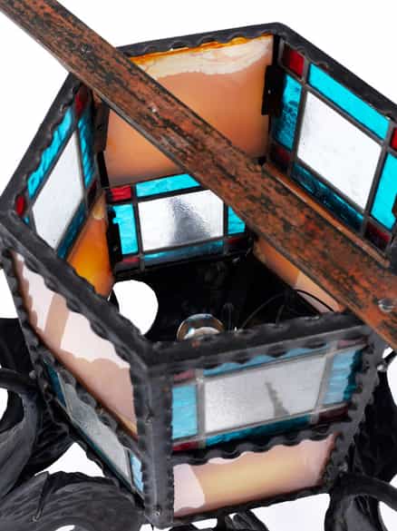 Detailabbildung: Tisch nach Entwurf von Antonì Gaudi, 1852 – 1926