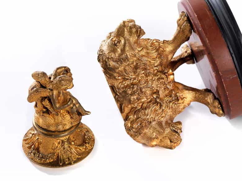 Detailabbildung: † Paar vergoldete Bronze-Deckelgefäße