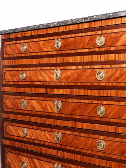 Detailabbildung:  Louis XVI-Chiffonière