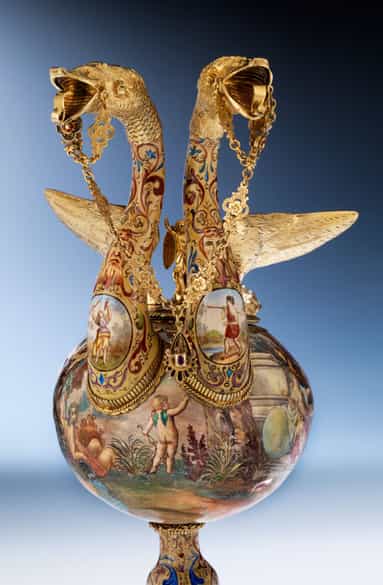 Detailabbildung: Prunkvolles Tischaufsatzgefäß des Wiener Historismus 