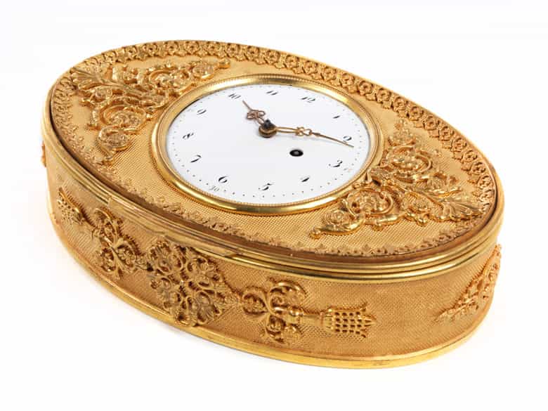 Detailabbildung:  Schmuckdose mit integrierter Uhr