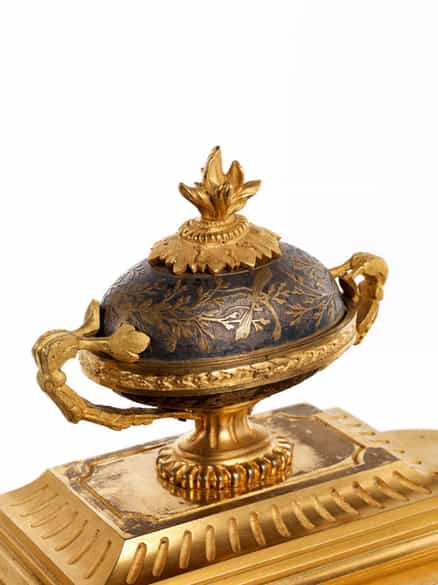 Detailabbildung:  Kaminuhr