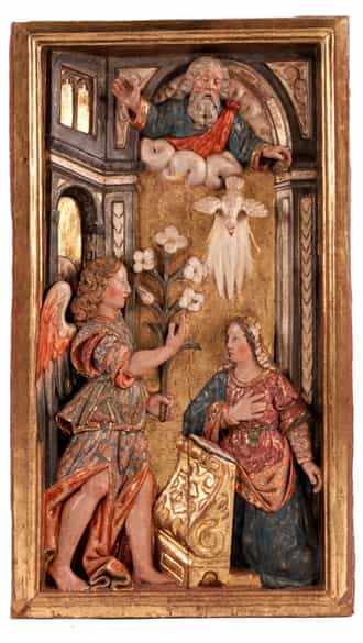 Detailabbildung:  Zwei Altarflügel eines Marienaltars mit Hochreliefdarstellungen