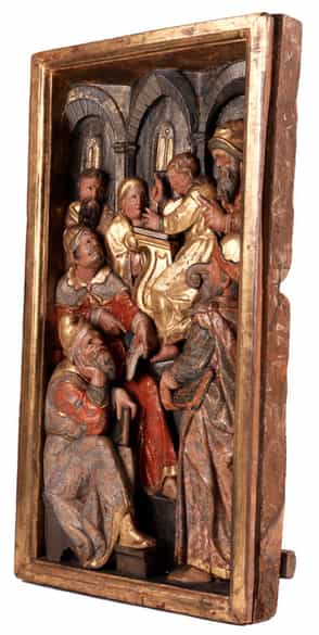 Detailabbildung:  Zwei Altarflügel eines Marienaltars mit Hochreliefdarstellungen