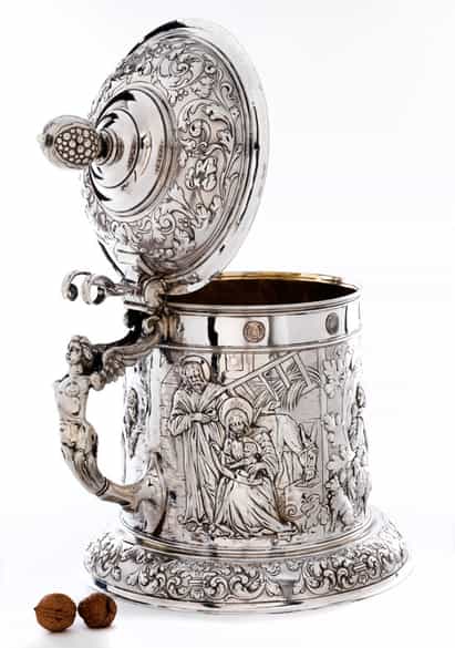 Detailabbildung: Monumentaler Humpen auf das Hause Liechtenstein