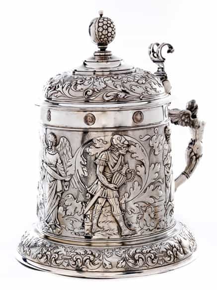 Detailabbildung: Monumentaler Humpen auf das Hause Liechtenstein