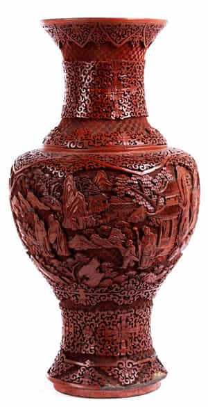 Detailabbildung:  Schnitzlack-Vase