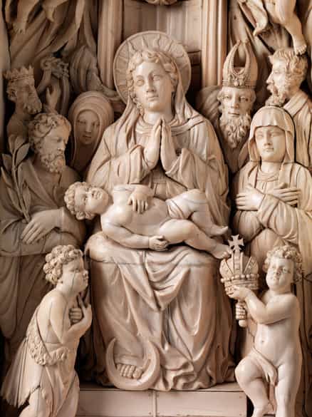 Detailabbildung:  Imposanter Hausaltar