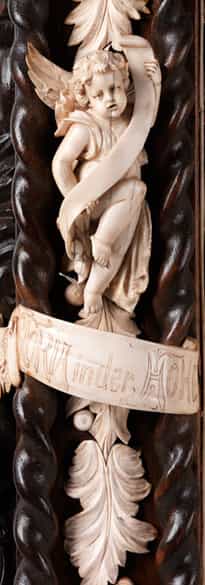 Detailabbildung:  Imposanter Hausaltar