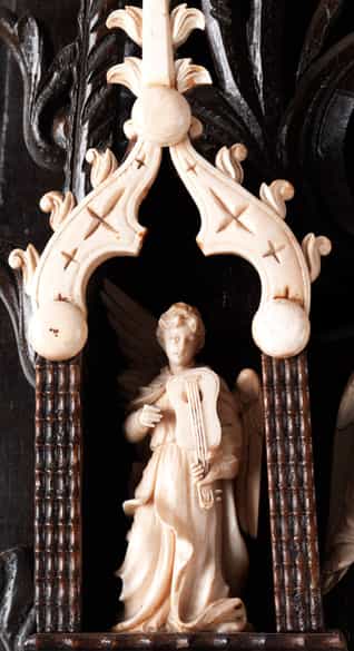 Detailabbildung:  Imposanter Hausaltar