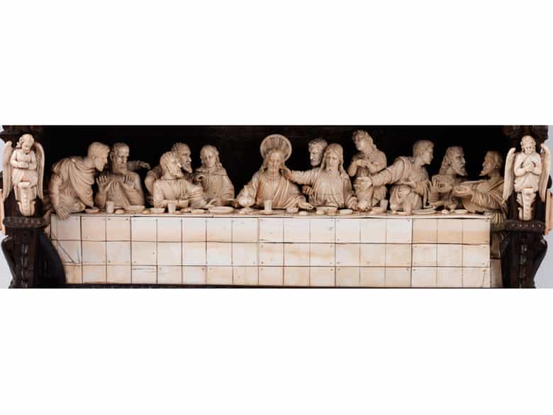 Detailabbildung:  Imposanter Hausaltar