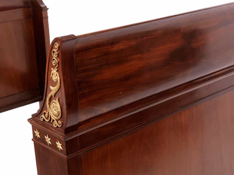 Detailabbildung:  Empire-Bett
