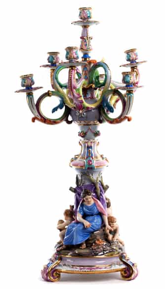 Detailabbildung: Figürlicher Porzellan-Kandelaber