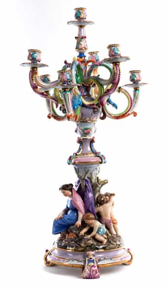 Detailabbildung: Figürlicher Porzellan-Kandelaber