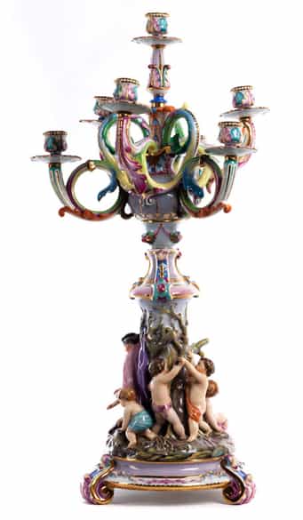 Detailabbildung: Figürlicher Porzellan-Kandelaber