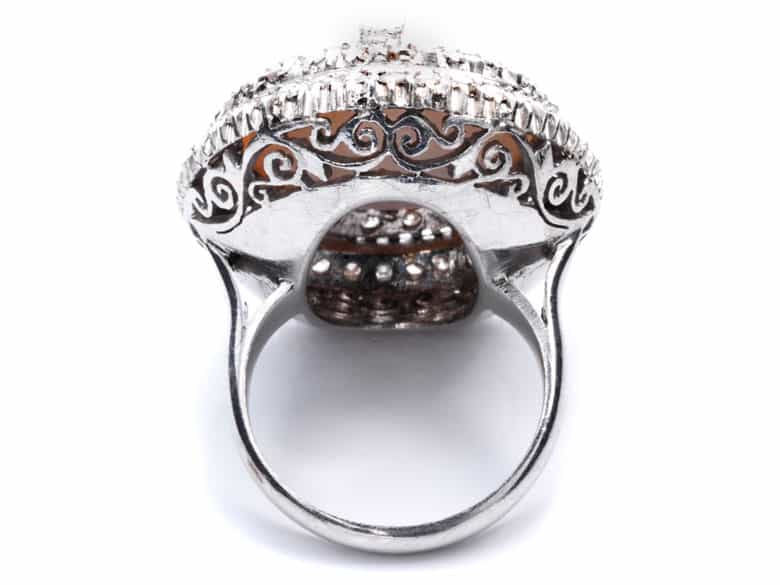 Detailabbildung:  Weißgold-Ring mit Kulturperle