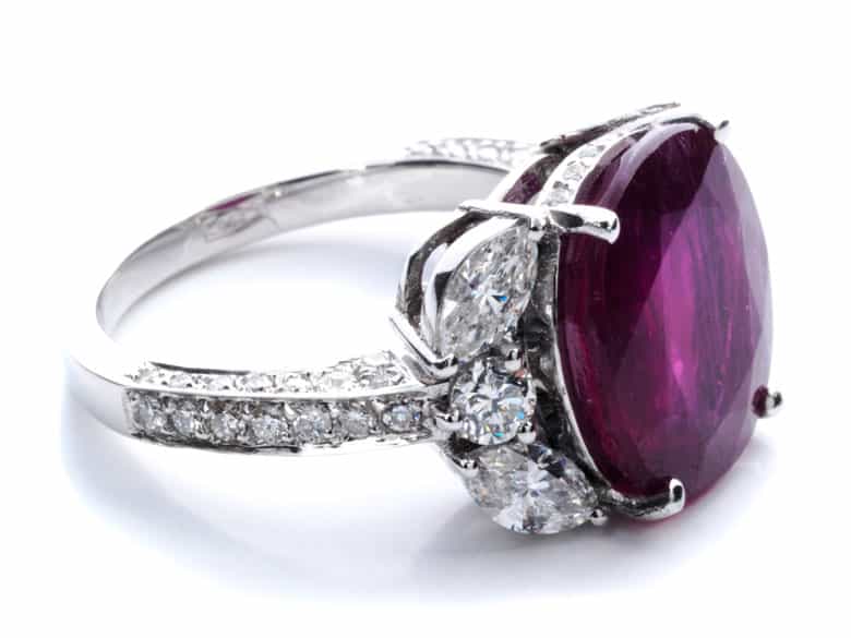 Detailabbildung:  Rubin-Ring