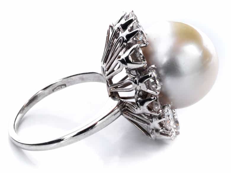 Detailabbildung:  Weißgold-Ring mit Perle