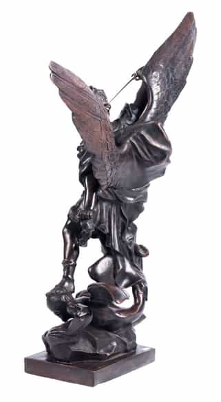 Detailabbildung:  Große Bronzefigur des Heiligen Erzengel Michael